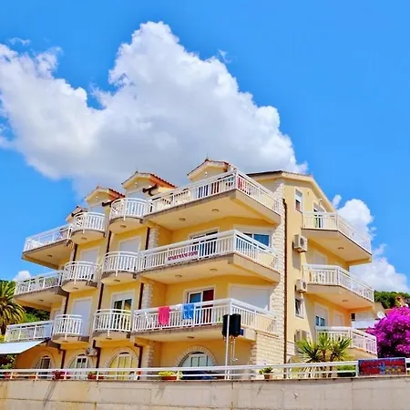 In With Sea View, Balcony, Air Conditioning, Wi-fi Lejlighed Trogir