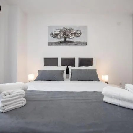 公寓 In With Sea View, Balcony, Air Conditioning, Wi-fi