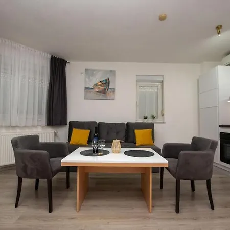 In With Sea View, Balcony, Air Conditioning, Wi-fi 公寓 *